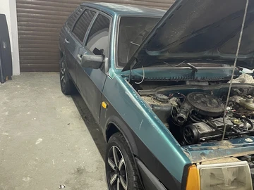 Авто ВАЗ 2109 2000 № 8240027