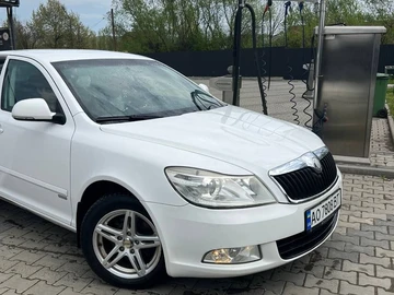 Авто Skoda Octavia 2009 № 8240051