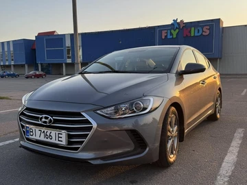 Авто Hyundai Elantra 2018 № 8240056
