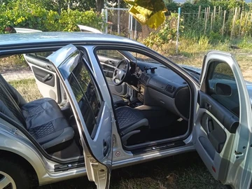 Авто Volkswagen Golf 2000 № 8240368