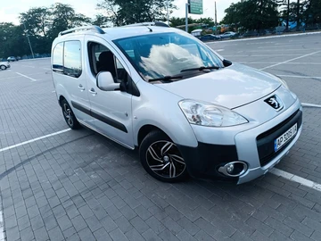 Авто Peugeot Partner 2011 № 8240464