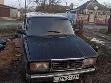 Авто ВАЗ 2107 1989 № 8240503