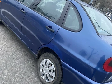 Авто SEAT Cordoba 1998 № 8240592