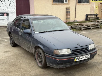 Авто Opel Vectra 1990 № 8240638