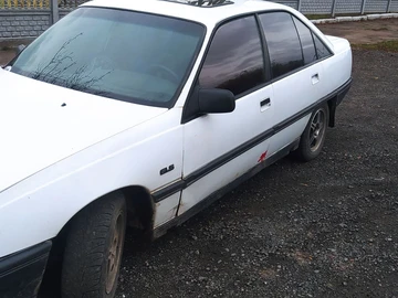 Авто Opel Omega 1988 № 8240913