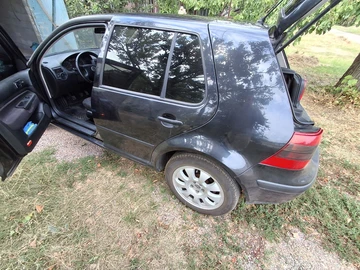 Авто Volkswagen Golf 1999 № 8240948