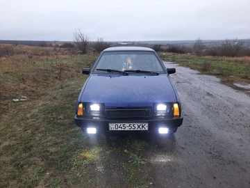 Авто ВАЗ 2109 1992 № 8241027