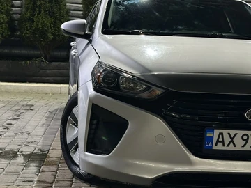 Авто Hyundai Ioniq 2017 № 8241081