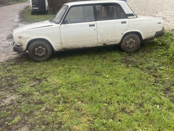 Авто ВАЗ 2107 2001 № 8241135