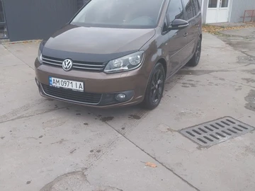 Авто Volkswagen Touran 2012 № 8241137