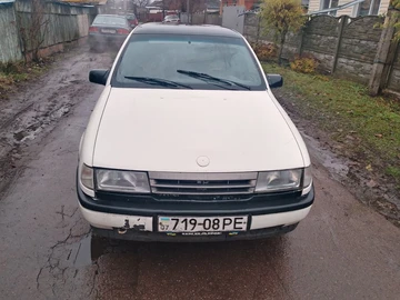 Авто Opel Vectra 1989 № 8241145