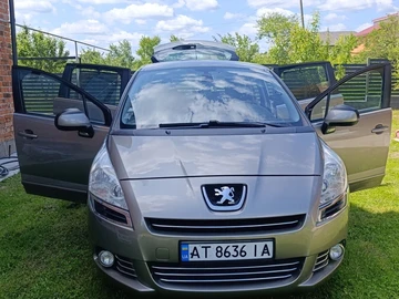 Авто Peugeot 5008 2011 № 8241261