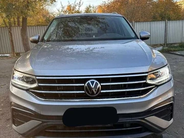 Авто Volkswagen Tiguan 2021 № 8242031