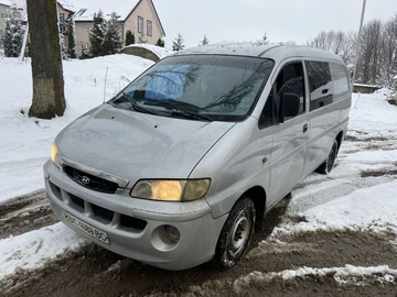 Авто Hyundai H200 2001 № 8242036
