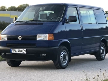 Авто Volkswagen Transporter 2000 № 8242039