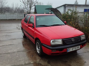 Авто Volkswagen Vento 1996 № 8242047