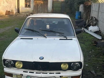 Авто BMW 5 Серия 1982 № 8242188