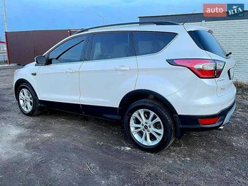 Авто Ford Escape 2016 № 8242346