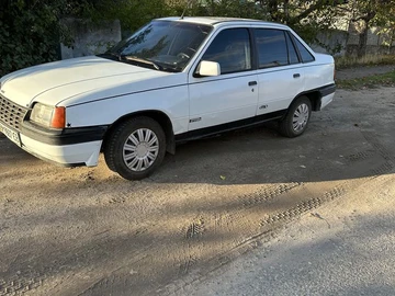 Авто Opel Kadett 1988 № 8242548