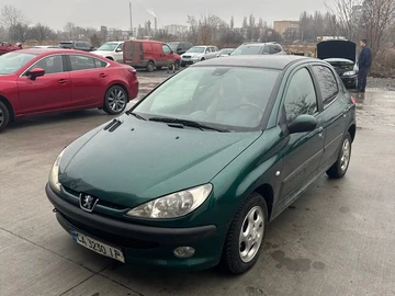 Авто Peugeot 206 2000 № 8242872