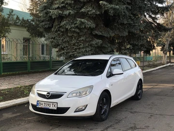 Авто Opel Astra 2011 № 8243188