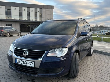 Авто Volkswagen Touran 2008 № 8243332