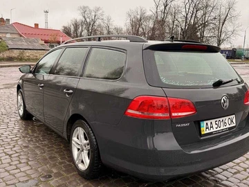 Авто Volkswagen Passat Variant 2011 № 8243435