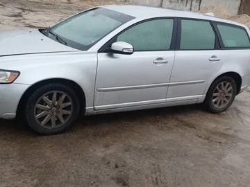Авто Volvo V50 2008 № 8243561