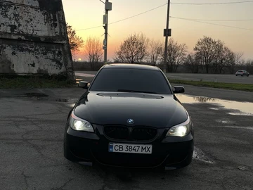 Авто BMW M5 2006 № 8243908