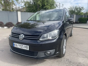 Авто Volkswagen Touran 2011 № 8244627