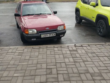 Авто Ford Everest 1986 № 8244873