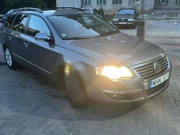 Авто Volkswagen Passat Variant 2005 № 8244958