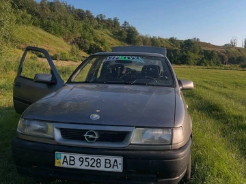 Авто Opel Vectra 1990 № 8245304