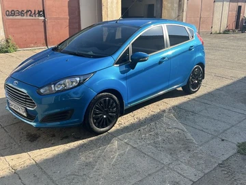 Авто Ford Fiesta 2013 № 8245335