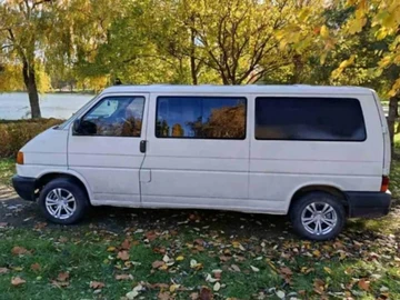 Авто Volkswagen Transporter 2000 № 8245339