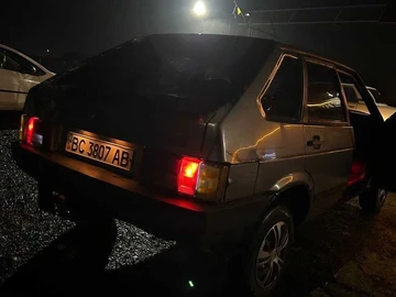 Авто ВАЗ 2109 1993 № 8245381