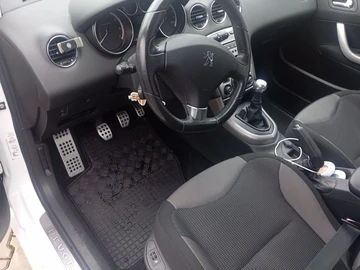 Авто Peugeot 308 2012 № 8245423
