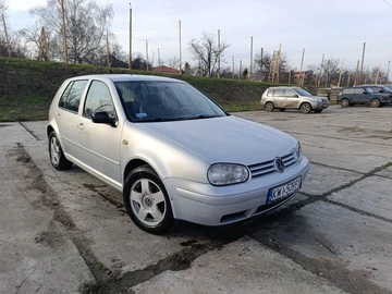 Авто Volkswagen Golf 2000 № 8245608