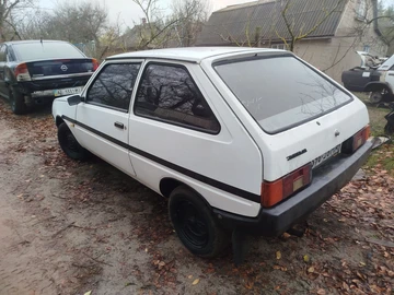 Авто ЗАЗ 1102 1995 № 8245706