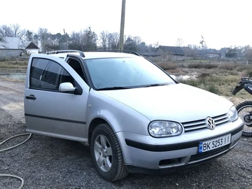 Авто Volkswagen Golf 1999 № 8245839