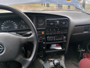 Авто Opel Omega 1991 № 8246008