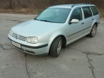 Авто Volkswagen Golf 2000 № 8246053