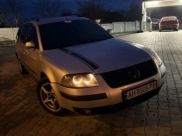 Авто Volkswagen Passat Variant 2004 № 8246281