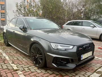 Авто Audi A4 2017 № 8246309