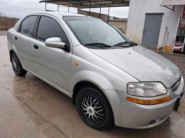 Авто Chevrolet Aveo 2004 № 8246351