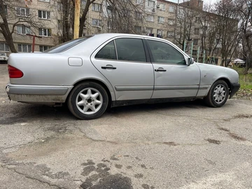 Авто Mercedes E Серия 1995 № 8246393