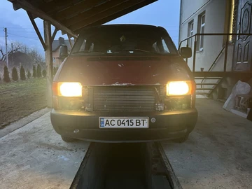 Авто Volkswagen Transporter 1996 № 8246395