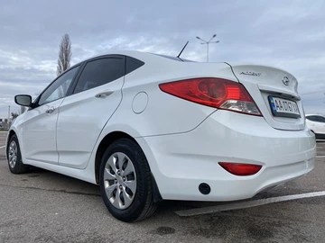 Авто Hyundai Accent 2018 № 8246450