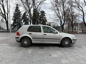 Авто Volkswagen Golf 1998 № 8246908
