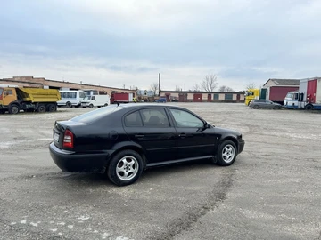 Авто Skoda Octavia 2002 № 8247004